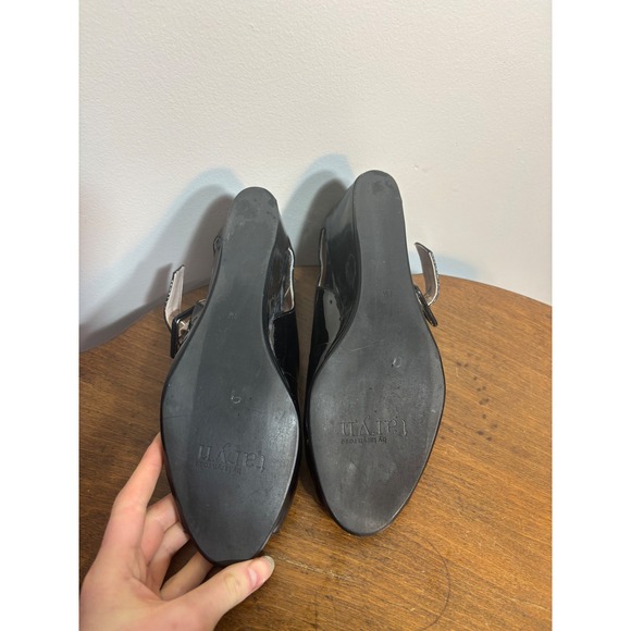 Taryn Rose Kendy Black Patent Leather Peep Toe Wedge Mary Jane Sandals Size 8M - Picture 3 of 5
